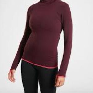 Athleta Flurry Downslope Turtleneck in Antique Burgundy Size S
